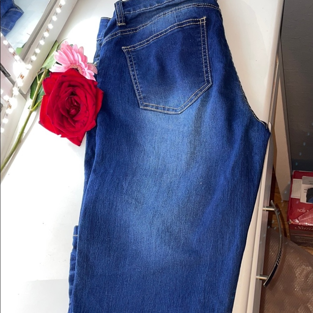 VIP JEANS SIZE 9/10
